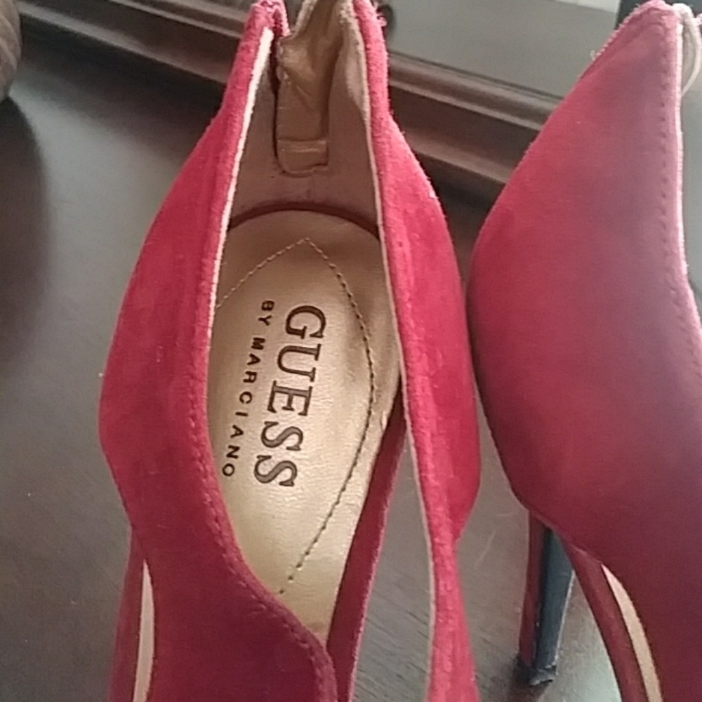 Guess 8.5 heel - Picture 3 of 5